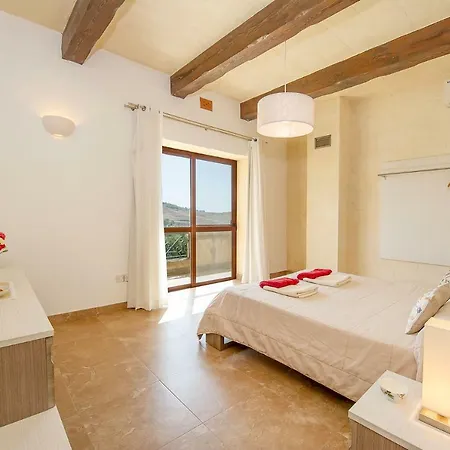 Tfiefa Country house *